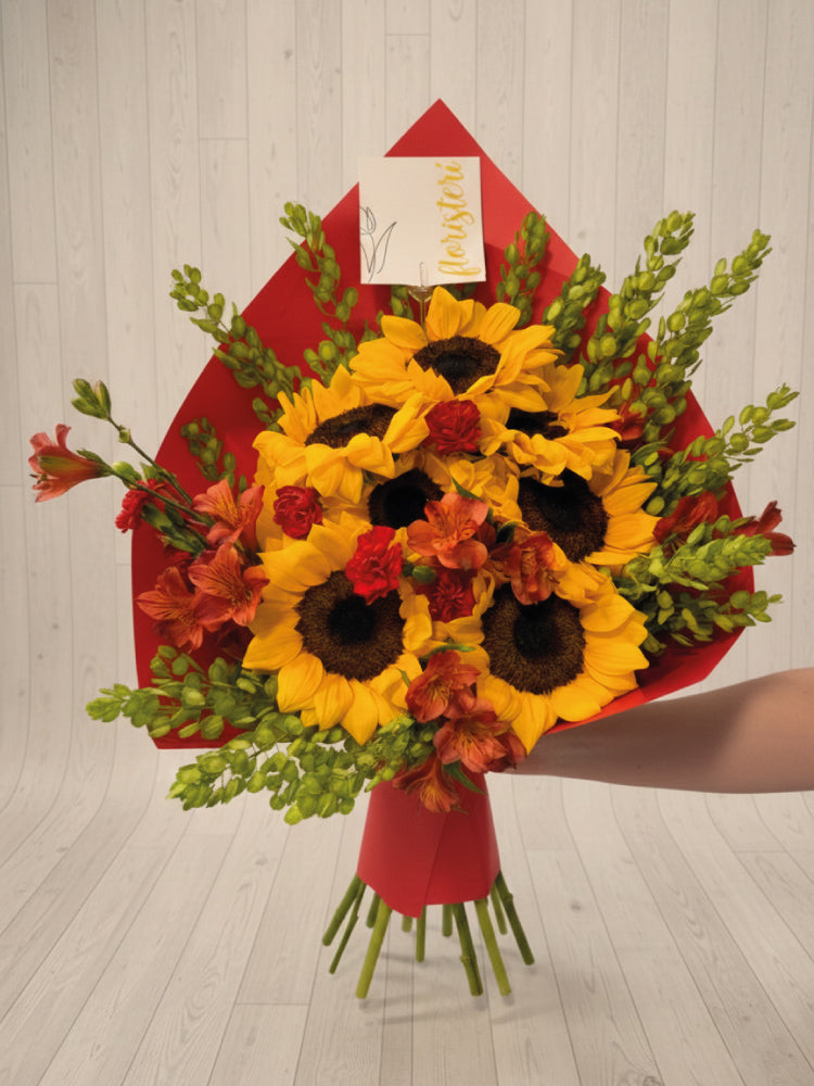 Ramo de girasoles con astromelias x8