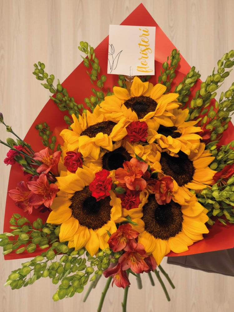 Ramo de girasoles con astromelias x8